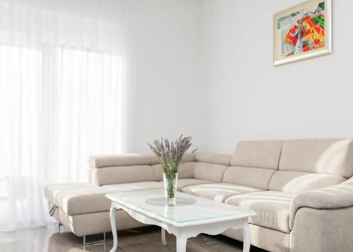 Mihael Holiday House